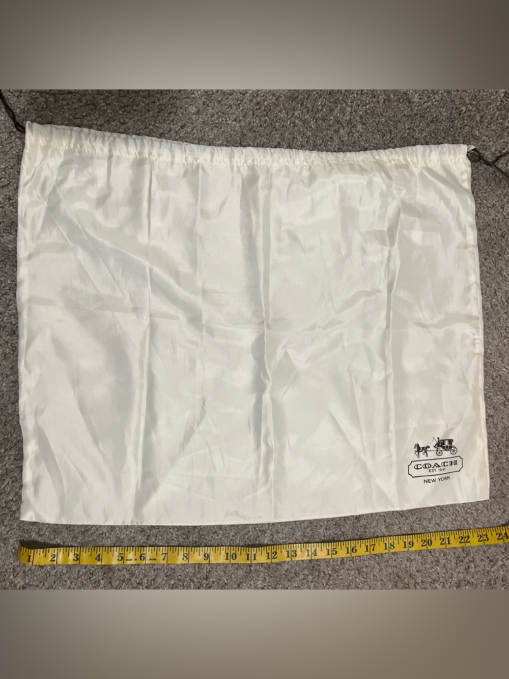 #15 COACH Drawstring Dust Bag in White
